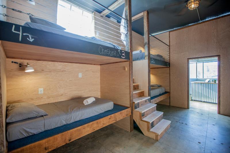Podshare Hollywood Hotel Los Angeles Exterior photo